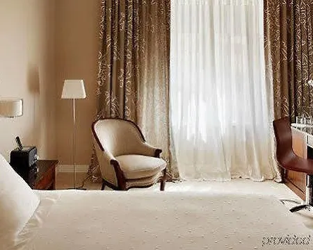 Rector Hotel 5*